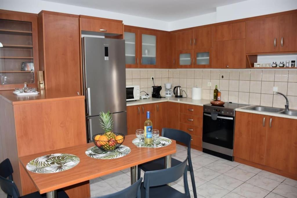 Iakovos Apartments Chorafakia Exterior foto